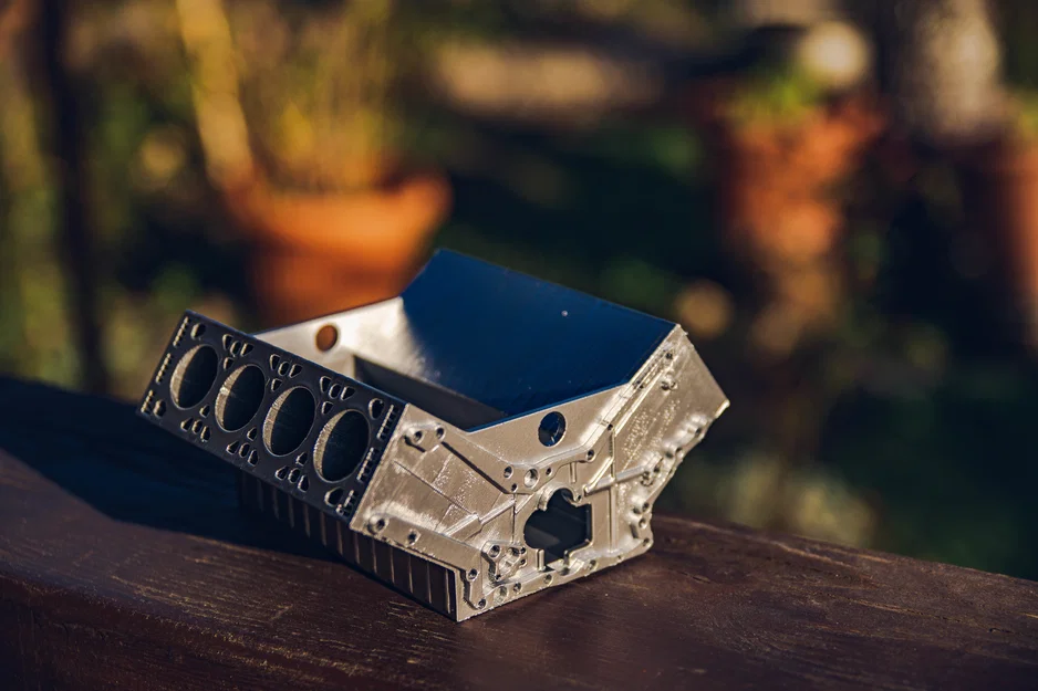 Kẹp giữ điện thoại & organizer V8 Engine (để USB pendrive) - Image 2
