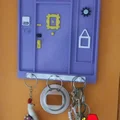 Mô hình móc treo chìa khóa cửa căn hộ Friends (Monica's door) - Thumbnail 5