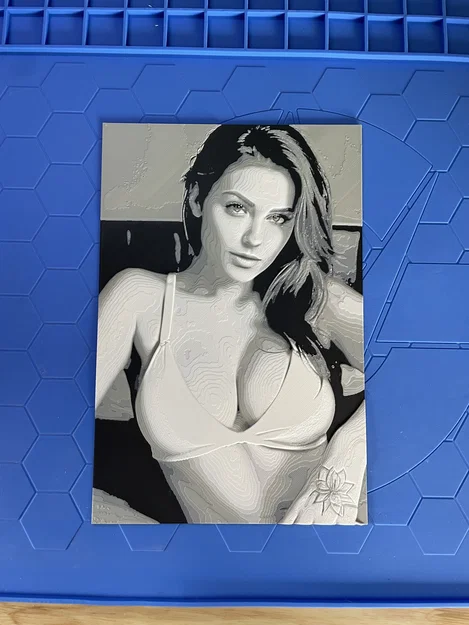 Brunette - Hueforge - Filament Painting - Image 2