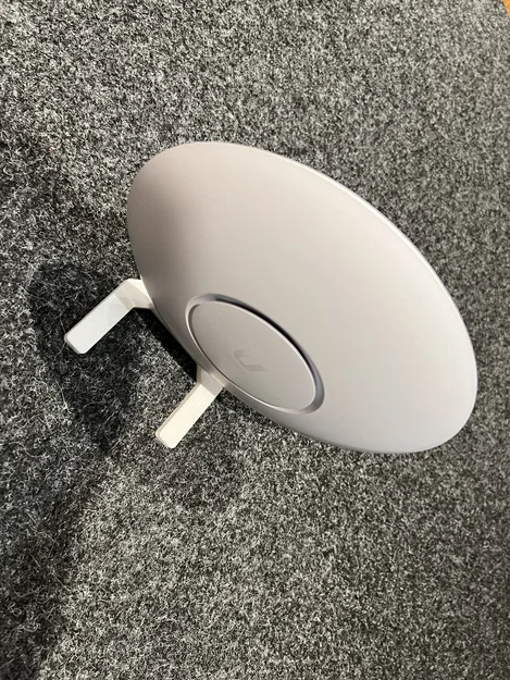 Giá đỡ để bàn UniFi U6 Pro - Image 1