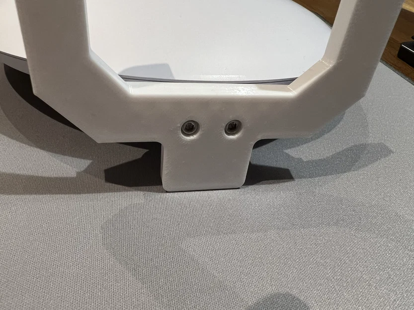 Giá đỡ để bàn UniFi U6 Pro - Image 4