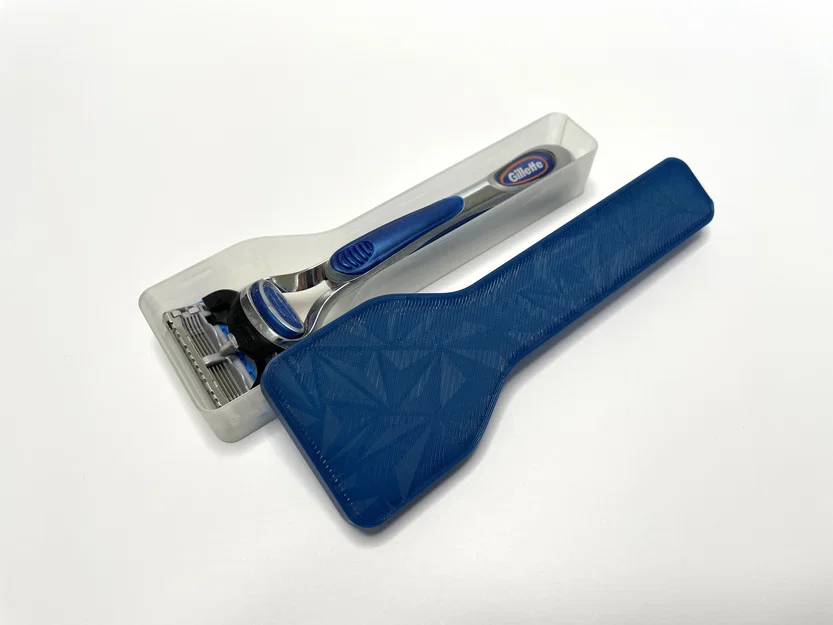 Hộp đựng du lịch dao cạo Gillette Fusion5 (Gillette Fusion5 Razor Travel Box) - Image 1