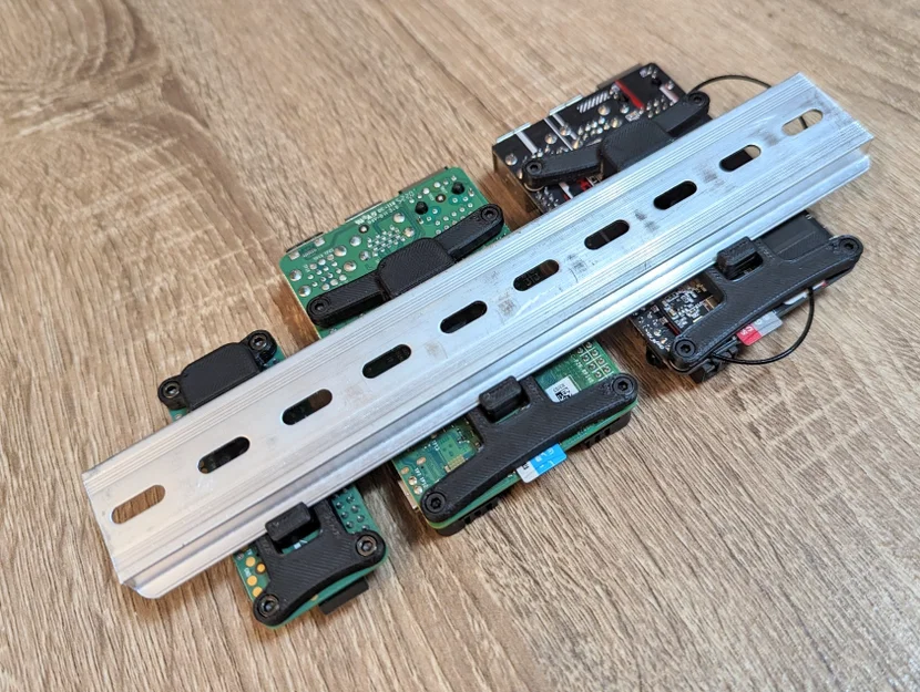 Braket DIN Rail Low-profile cho Raspberry Pi, SKR Pico & BTT Pi 1.2 - Image 1