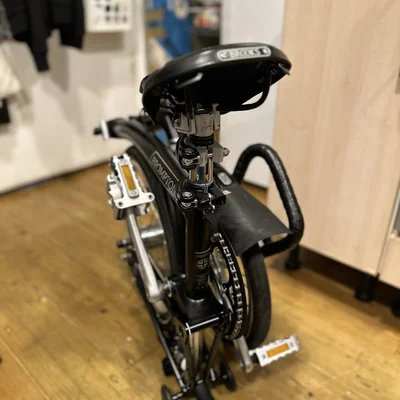 Bạc lót cọc yên Brompton “No Glue / No Ream / Clip In”