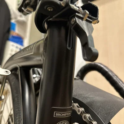 Bạc lót cọc yên Brompton “No Glue / No Ream / Clip In”