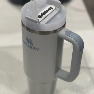 Bảng tên gắn bình nước Stanley 30oz/40oz tùy chỉnh bằng in 3D
