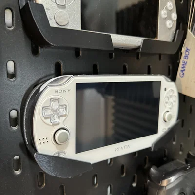 Giá treo PS Vita cho bảng IKEA Skadis - Phụ kiện trang trí góc game
