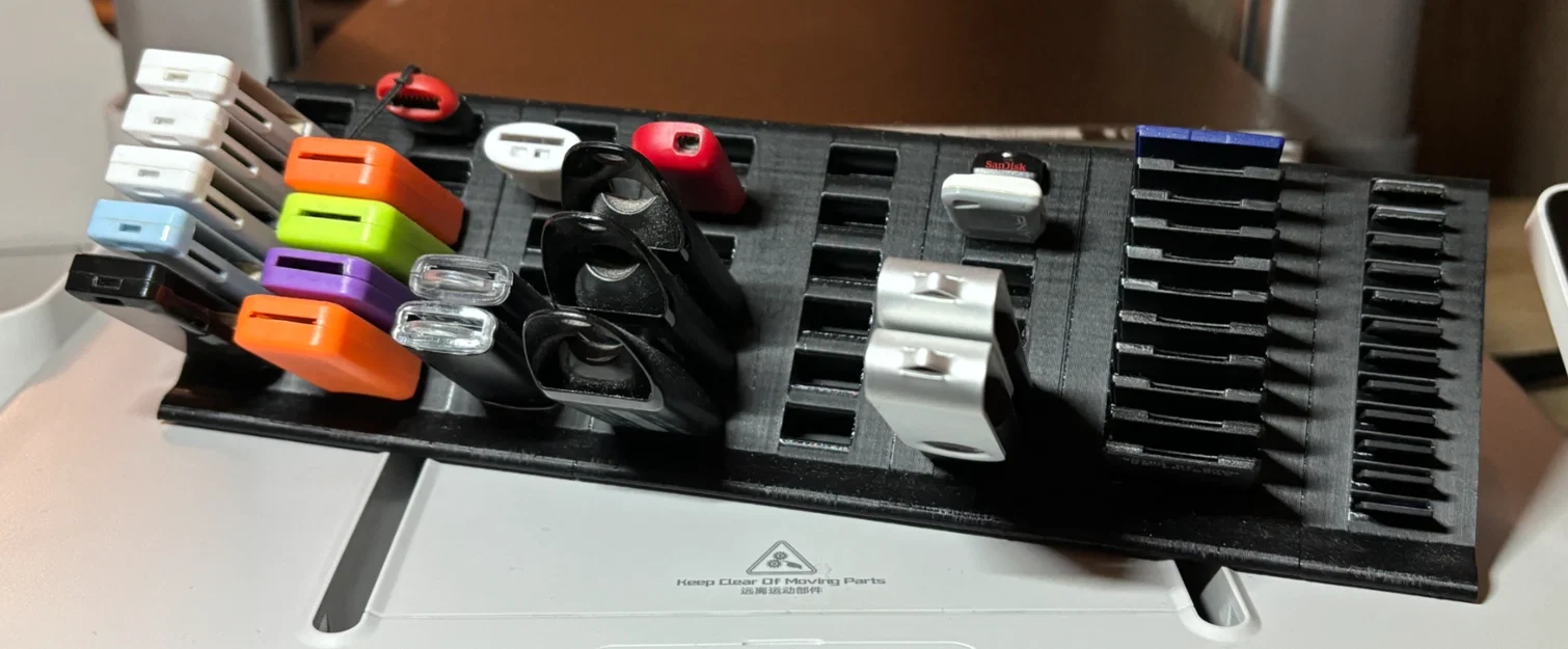 Khay Organizer Modular để bàn cho Micro SD, SD Card và USB Stick - Image 1