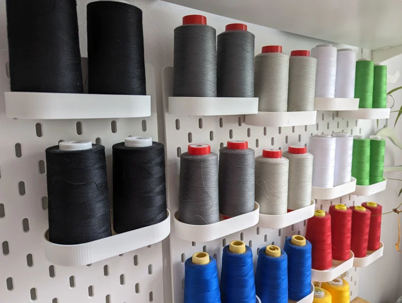 Khay Ikea Skadis để đựng cuộn chỉ hình nón cho Overlock/Serger - Image 1