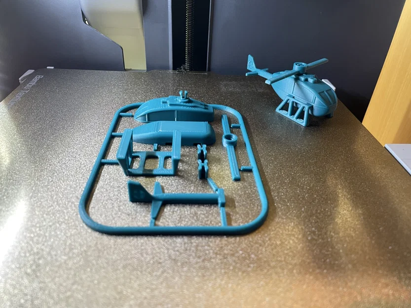 Mô hình trực thăng lắp ráp dạng thẻ (Helicopter Kit Card) độc đáo - Image 3