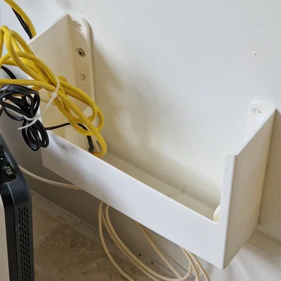 Giá treo tường router Movistar/O2
