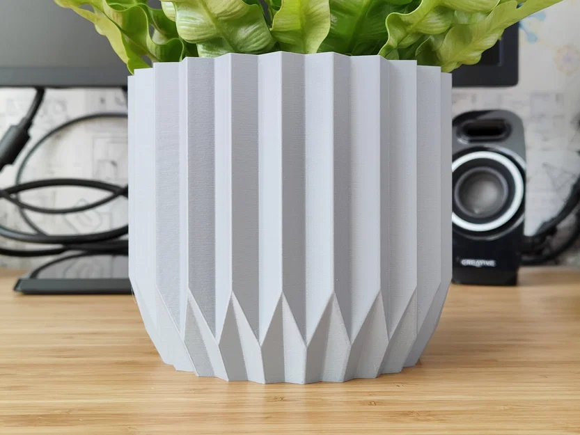 Chậu cây Half Crystal Botanical (Vase mode) – Botanical Collection - Image 1