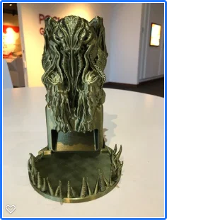 Tháp đổ xúc xắc & khay: Cthulhu (Dice Tower & Tray)