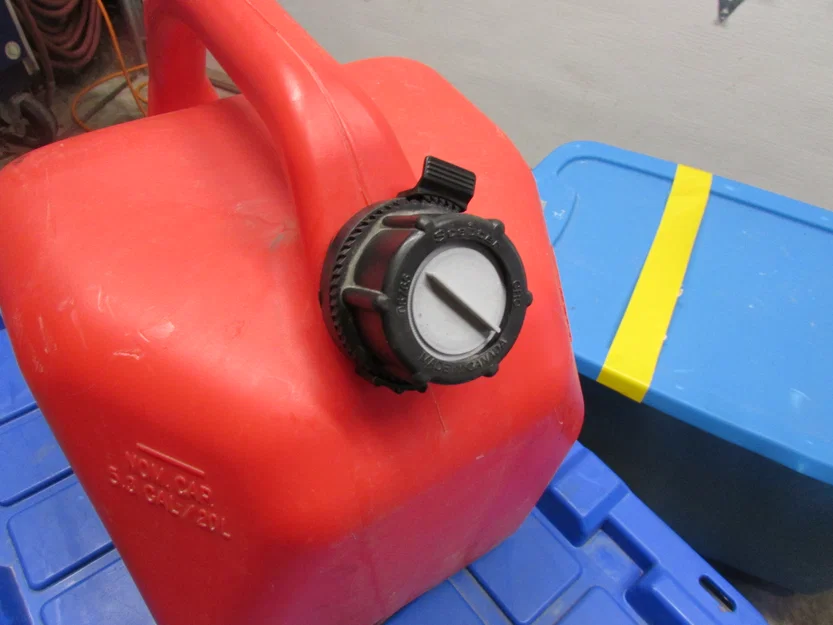 Nắp Can Xăng (Gas Can Cap) - Image 3