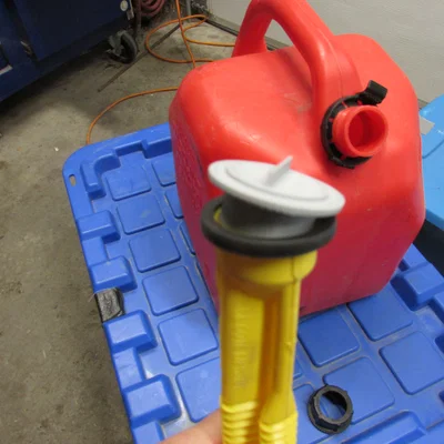 Nắp Can Xăng (Gas Can Cap)