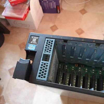 Khay Tray 2.5" cho IBM System x3650 M4