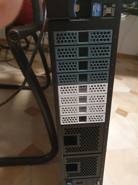 Khay Tray 2.5" cho IBM System x3650 M4 - Image 2