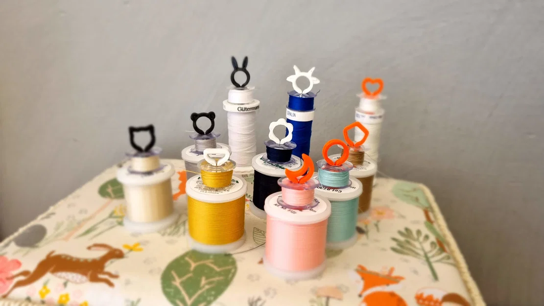 Giá giữ spool & bobbin để lưu trữ chỉ theo cặp đúng màu, tiện lợi - Image 1