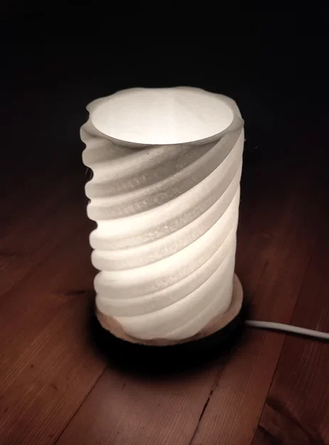 Tự in chụp đèn xoắn ốc Lamp Helix tinh tế tại nhà - Image 1
