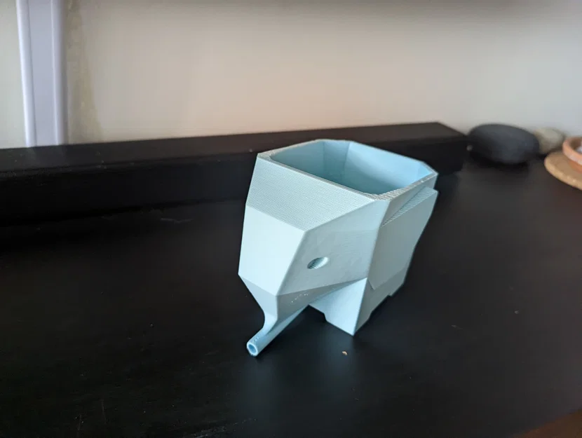 Chậu cây hình voi có vòi thoát nước (Elephant Plant Pot with Drainage Snout) - Image 4