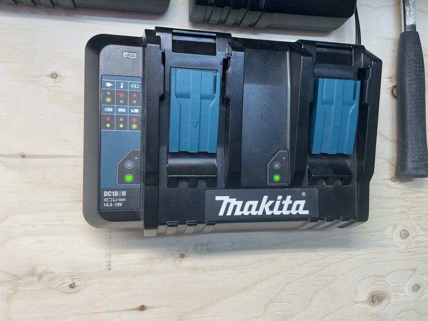 Giá treo tường phẳng cho sạc Makita DC18RC/DC18SD/DC18SH - Image 3