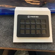 Giá đỡ Elgato Stream Deck Mk. 2 chuyên dụng cho bàn làm việc