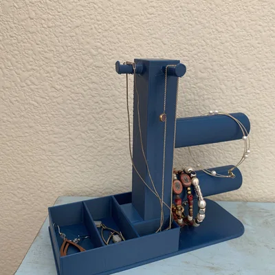 Giá treo trang sức (Jewelry Holder) đơn giản