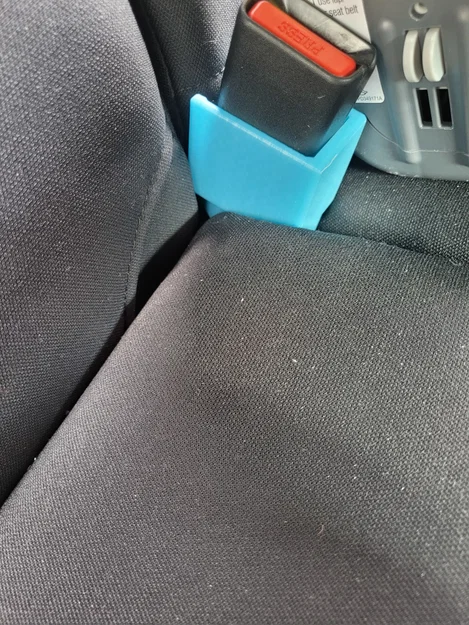 Giá đỡ (cradle/holder) đầu cái dây an toàn (Seat belt cradle/holder) - Image 1