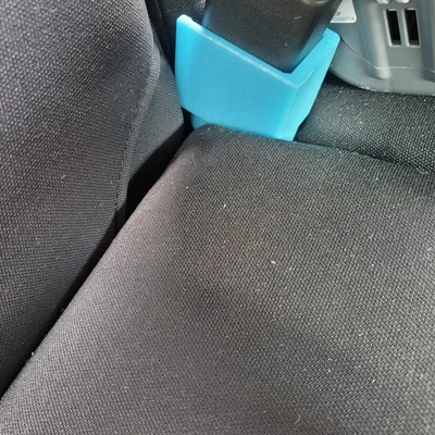 Giá đỡ (cradle/holder) đầu cái dây an toàn (Seat belt cradle/holder)