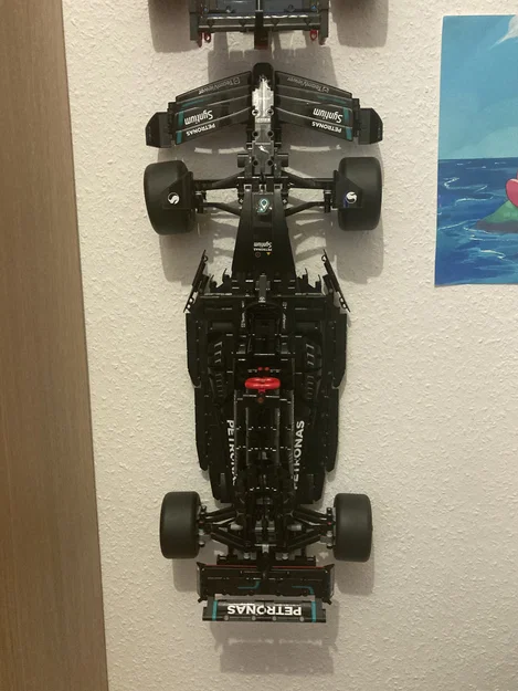 Giá treo tường 3D cho LEGO Mercedes F1 42171 chắc chắn, thẩm mỹ - Image 2