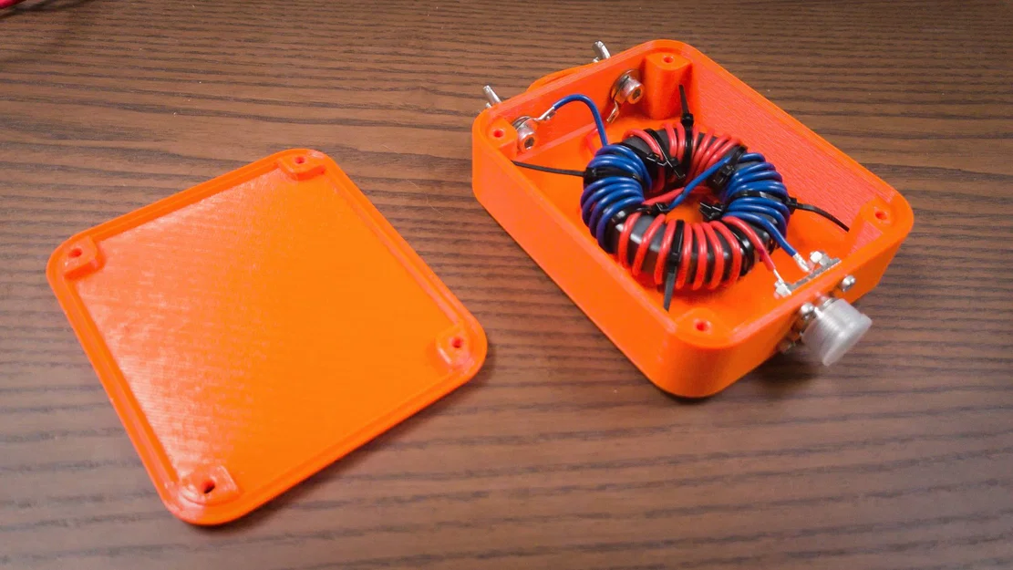 Hộp Universal FT240 Balun / Unun - Image 1