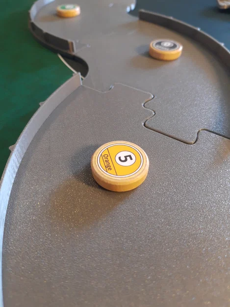 Đường đua búng đĩa (Race Track for Flicking Disks) - Image 3