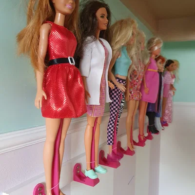 Giá treo tường cho búp bê Barbie - Phụ kiện trưng bày gọn gàng