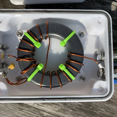 Balun 49:1 Boitier (Hộp chống nước cho toroid 240-43)