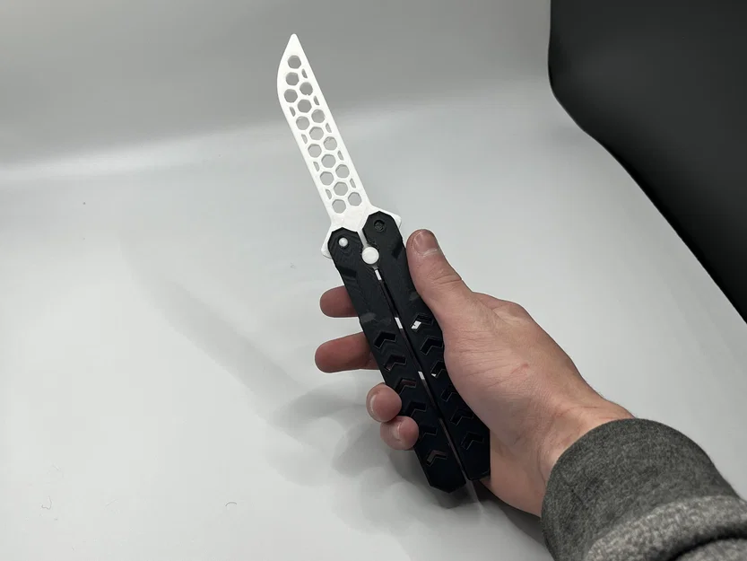 Balisong (Butterfly Knife) in 3D hoàn toàn - Image 1