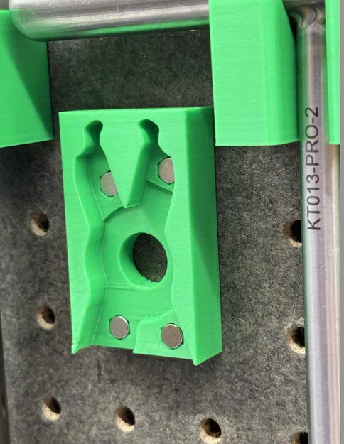 Giá treo pegboard cho kìm Park Tool MLP-1.2 - bản nam châm - Image 2