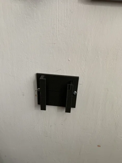 Giá treo tường pin Stanley 18V - Image 2