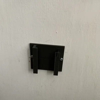 Giá treo tường pin Stanley 18V
