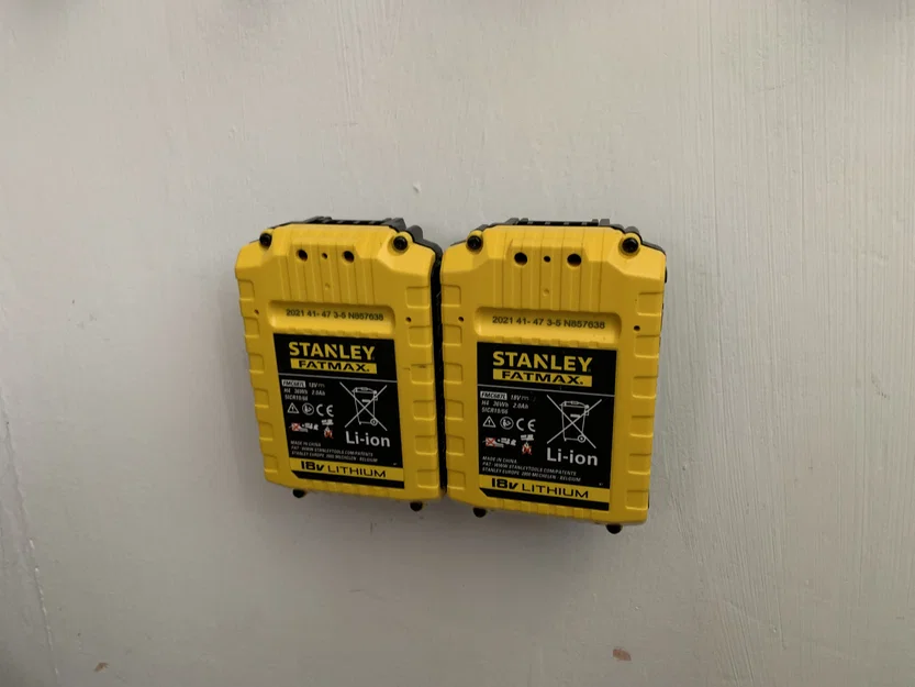 Giá treo tường pin Stanley 18V - Image 6