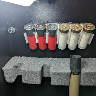 Giá treo tường giữ vỏ đạn shotgun 12 gauge (12ga)