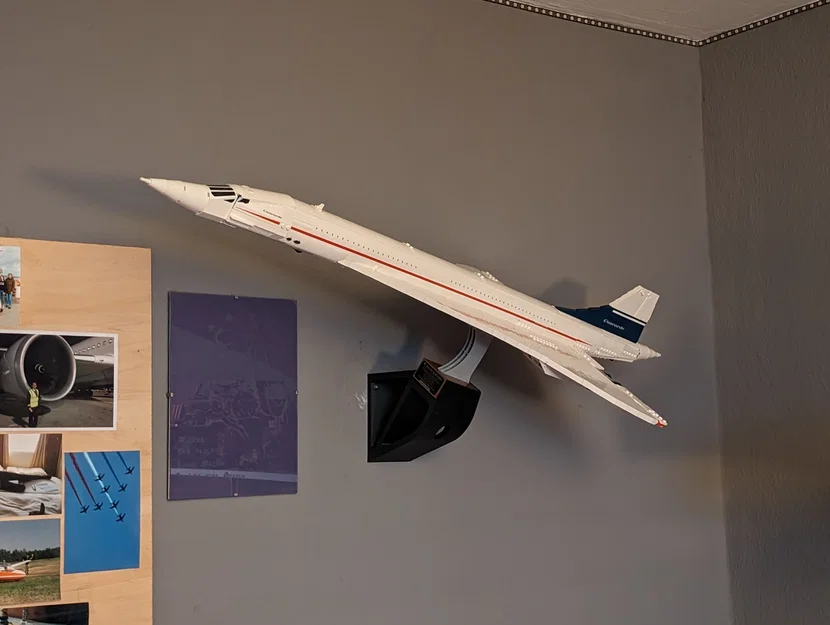 Giá treo tường chuyên dụng cho mô hình LEGO Concorde 10318 - Image 1