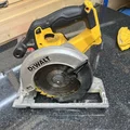 Giá treo máy cưa đĩa Dewalt DCS391 - Giải pháp lưu trữ 3D thông minh - Thumbnail 5