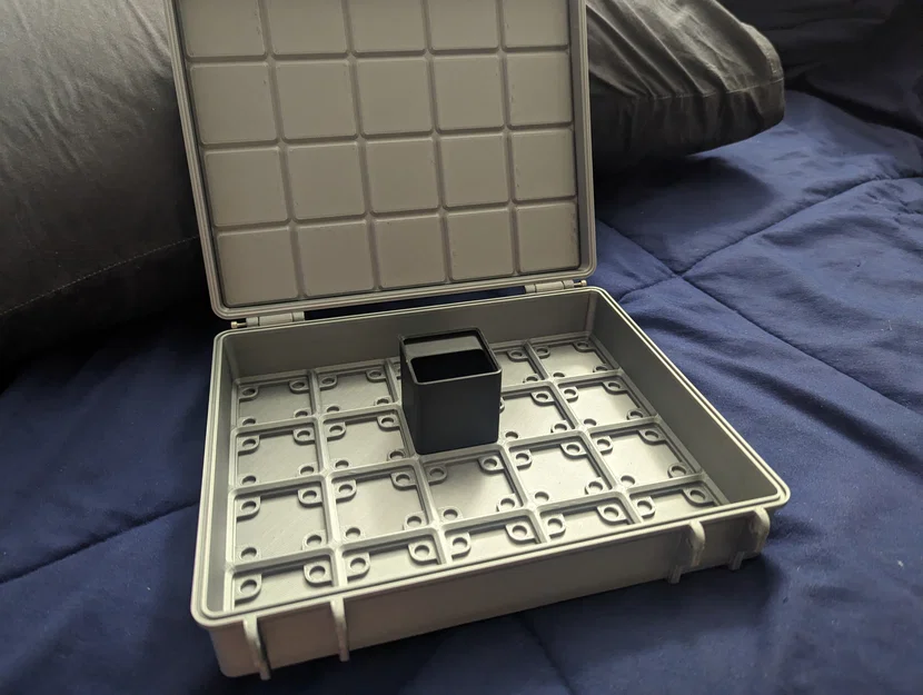 Miếng lót nắp hộp Rugged Gridfinity (Rugged Gridfinity Box Lid Insert) - Image 1