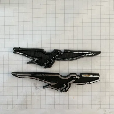 Logo đại bàng Moto Guzzi in 3D thay thế cho thùng hành lý xe mô tô