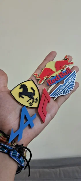 Mô hình logo Red Bull Racing và các đội đua F1 in 3D độc đáo - Image 1