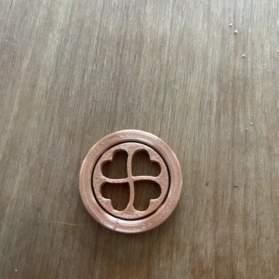Đồng xu xoay hình cỏ bốn lá may mắn - Lucky Four Leaf Clover Coin