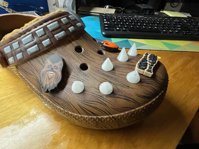 Croc Spikes: Phụ kiện gai nhọn 3D cá tính cho dép Crocs - Image 1