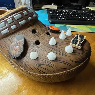 Croc Spikes: Phụ kiện gai nhọn 3D cá tính cho dép Crocs