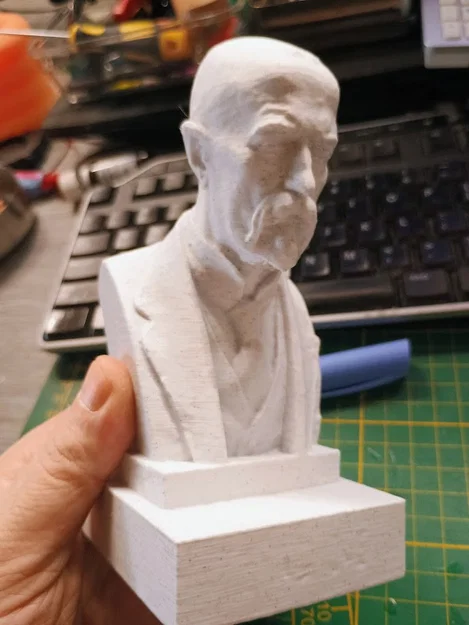 Tượng bán thân Tomáš Garrigue Masaryk (TGM) - Tomáš Garrigue Masaryk bust - Image 2