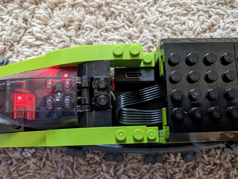 Mod Lego Train 60337: Pin 18650 sạc lại + Boost 9V (TP4056) - Image 2